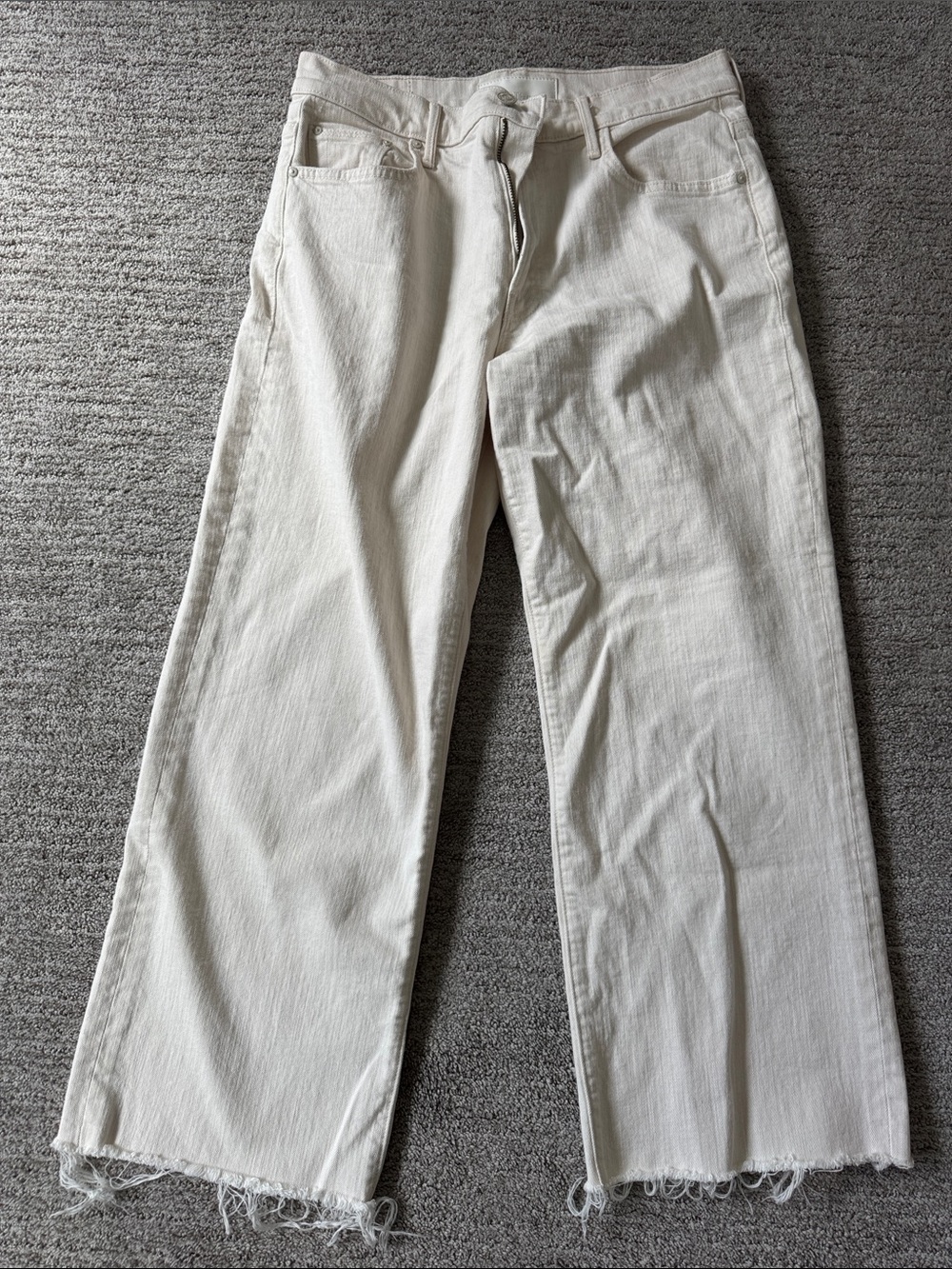 MOTHER Women's Off-White Cropped Raw-Hem Jeans (hustler roller high rise)